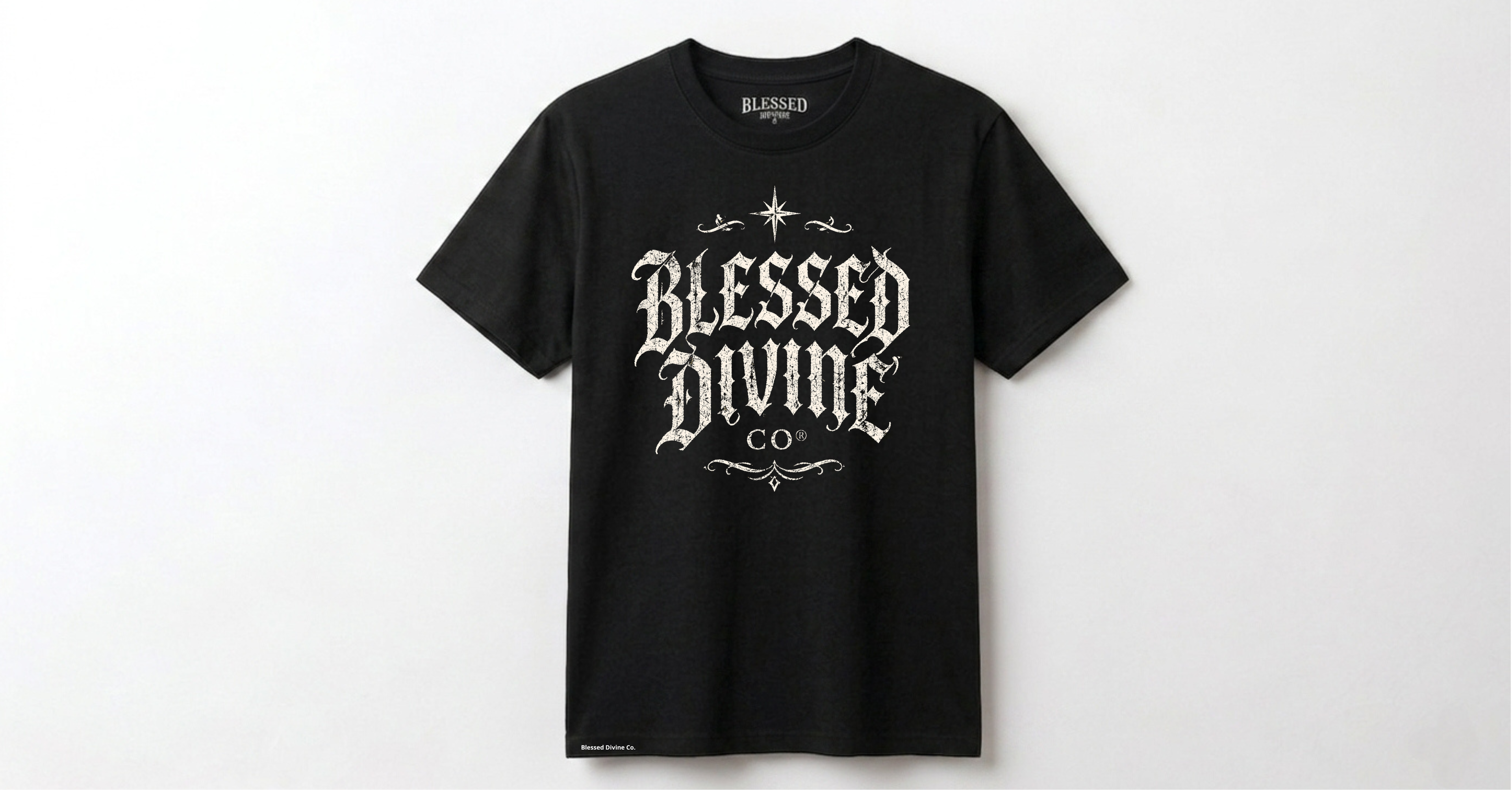 Camiseta Blessed Divine® | Gothic Logo Black