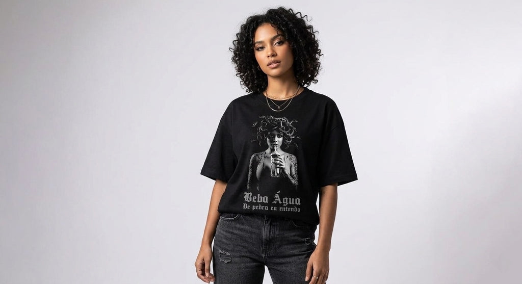 Camiseta Oversized Meduza Beba água que de pedra eu entendo
